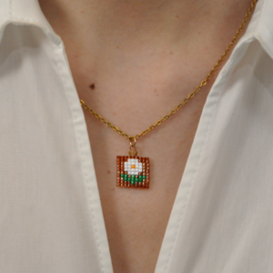 catenina con ciondolo margherita