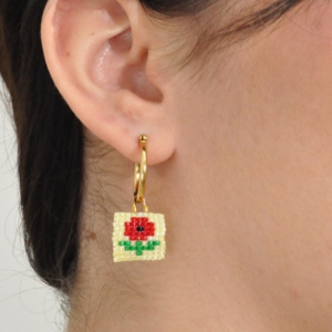 orecchini con ciondolo Poppy